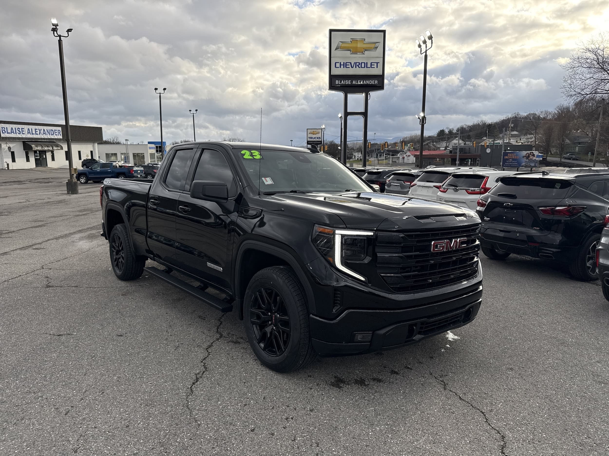 2023 GMC Sierra 1500 Elevation Double Cab 4WD