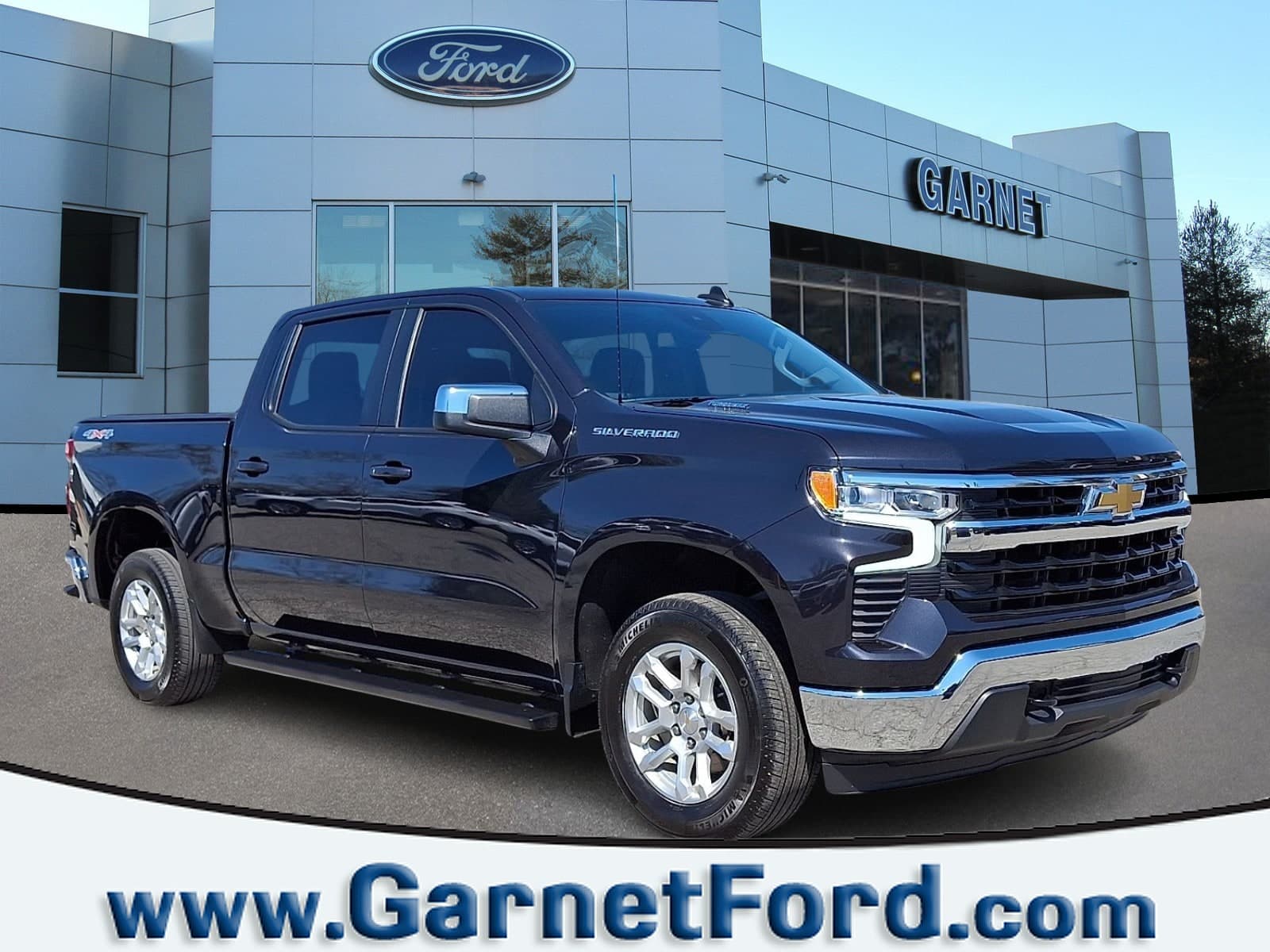 2024 Chevrolet Silverado 1500 LT Crew Cab 4WD