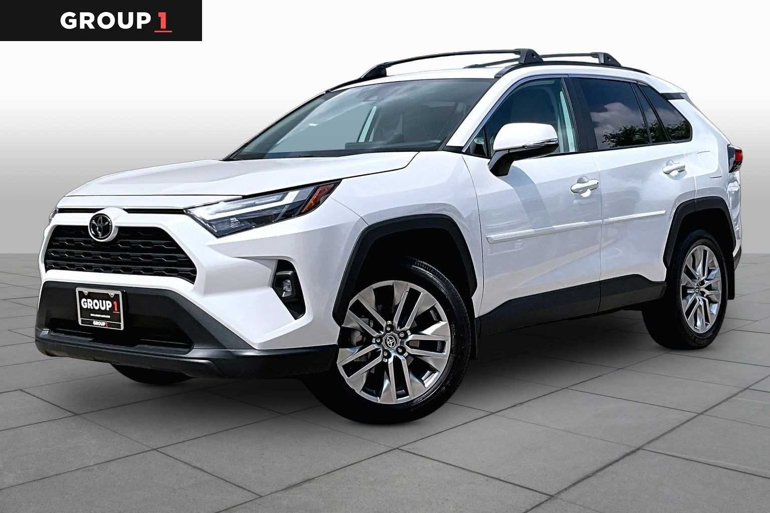 2024 Toyota RAV4 XLE Premium FWD