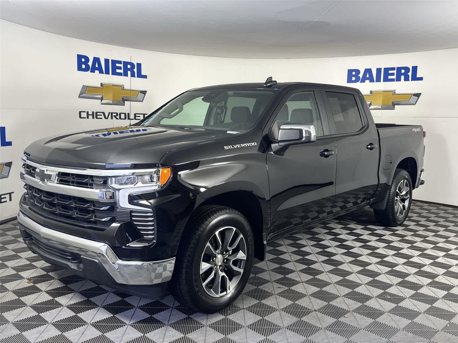 2024 Chevrolet Silverado 1500 LT Crew Cab 4WD